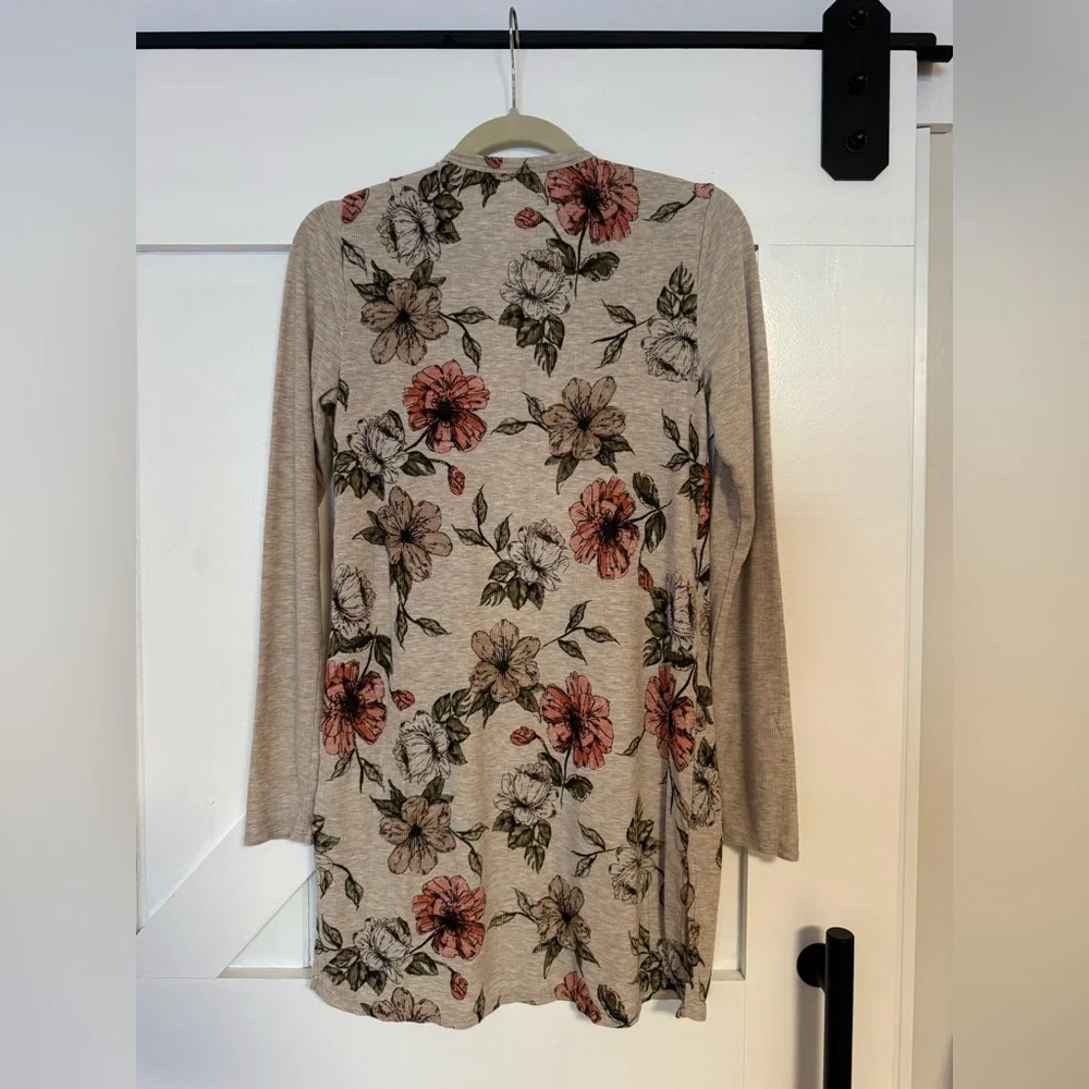 Grace & Lace long floral cardigan - Picture 10 of 15